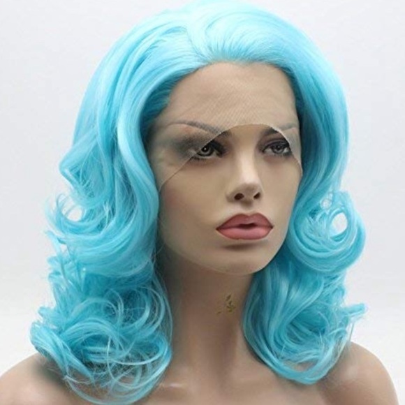 ❤️LYNN P. 16” BLUE SHORT Lace Front Wig *NWT*❤️